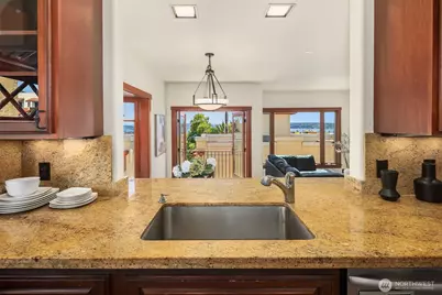 371 W Olympic Place, Seattle, WA 98119 - Photo 20