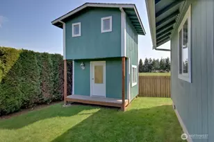 9929 141st St E, Puyallup, WA 98373 - Photo 2