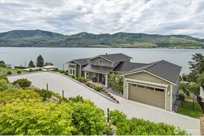 112 Mayer Drive, Chelan, WA 98816 - Photo 2