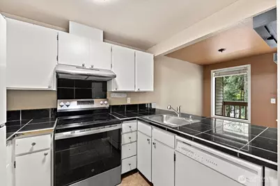17435 119 Lane SE #D31, Renton, WA 98058 - Photo 6