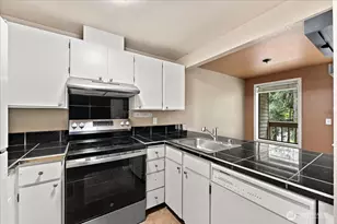 17435 119th Ln SE, Renton, WA 98058 - Photo 6