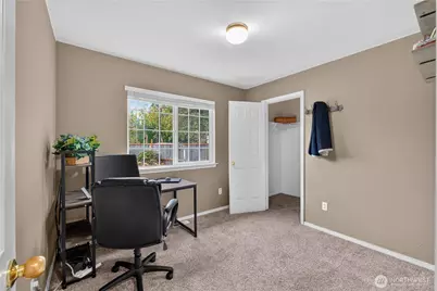 24615 Roberts Drive, Black Diamond, WA 98010 - Photo 18