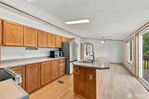 7120 Valley View Rd, Ferndale, WA 98248 - Photo 10