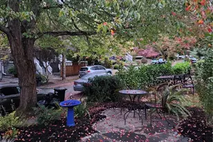 1613 N 52nd St, Seattle, WA 98103 - Photo 2
