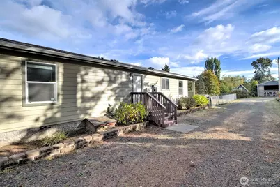 1320 Dickinson Avenue, Shelton, WA 98584 - Photo 2