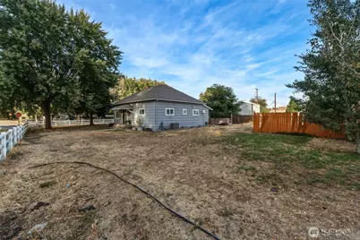 104 S B Street, Prescott, WA 99348 - Photo 2