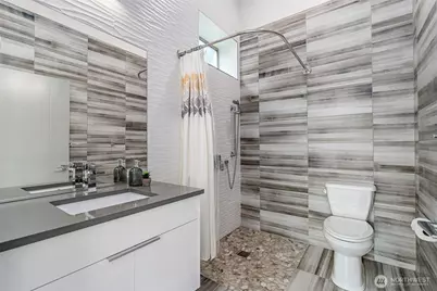 6747 15th Avenue NW, Seattle, WA 98117 - Photo 26