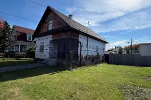 815 6th St, Anacortes, WA 98221 - Photo 2