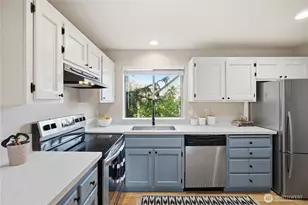 907 NW 83rd St, Seattle, WA 98117 - Photo 8