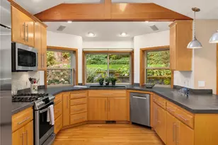 2235 Squak Mountain Loop SW, Issaquah, WA 98027 - Photo 12
