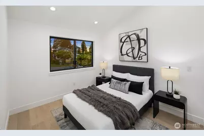 9024 Corliss Avenue N #B, Seattle, WA 98103 - Photo 18