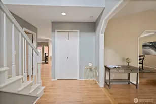 1819 221st Pl NE, Sammamish, WA 98074 - Photo 6