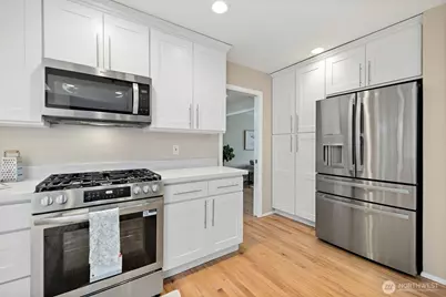 1819 221st Place NE, Sammamish, WA 98074 - Photo 14