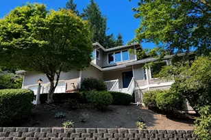 1819 221st Pl NE, Sammamish, WA 98074 - Photo 2