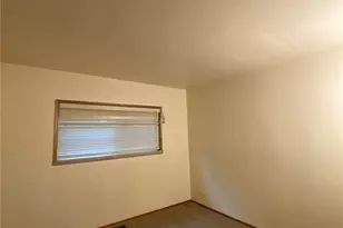 700 N 117th St, Seattle, WA 98133 - Photo 10