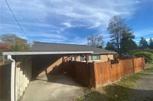 700 N 117th St, Seattle, WA 98133 - Photo 2