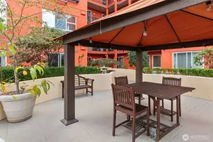 668 S Lane St, Seattle, WA 98104 - Photo 14