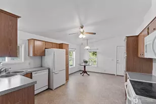 222 Maple Ave NW, Napavine, WA 98565 - Photo 12