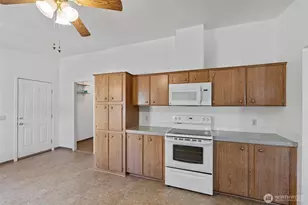 222 Maple Ave NW, Napavine, WA 98565 - Photo 14