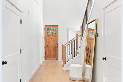 9941 Barnes Lane S, Tacoma, WA 98444 - Photo 2