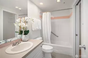 2400 8th Ave N, Seattle, WA 98109 - Photo 14