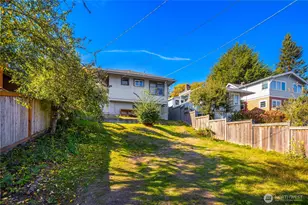 2570 5th Ave W, Seattle, WA 98119 - Photo 4
