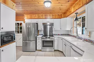 351 N Mount Jupiter Dr, Hoodsport, WA 98548 - Photo 10