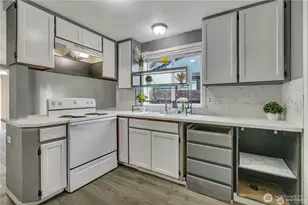 8402 E Sherwood St, Tacoma, WA 98445 - Photo 8