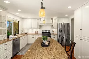 940 178th Pl NE, Bellevue, WA 98008 - Photo 14