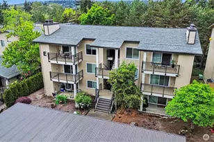 13616 NE 7th St, Bellevue, WA 98005 - Photo 2