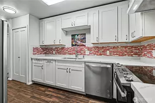 13616 NE 7th St, Bellevue, WA 98005 - Photo 10