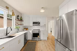 935 NW 61st St, Seattle, WA 98107 - Photo 8