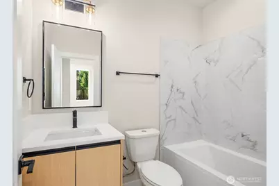3842 Linden Avenue N, Seattle, WA 98103 - Photo 16