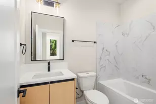 3842 Linden Ave N, Seattle, WA 98103 - Photo 16