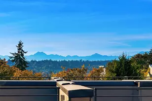 3842 Linden Ave N, Seattle, WA 98103 - Photo 18