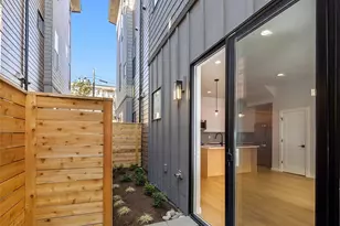 3842 Linden Ave N, Seattle, WA 98103 - Photo 8