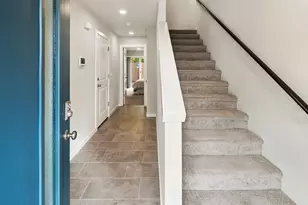 309 207th Pl SE, Bothell, WA 98012 - Photo 2