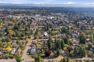 9244 Dayton Ave N, Seattle, WA 98103 - Photo 26