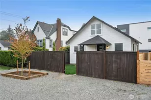 9244 Dayton Ave N, Seattle, WA 98103 - Photo 32