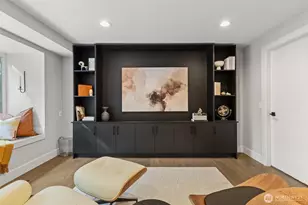 10345 36th Ave NE, Seattle, WA 98125 - Photo 14