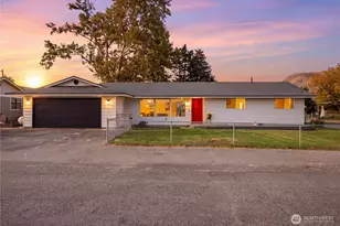 501 1st Street S, Brewster, WA 98812 - Photo 1