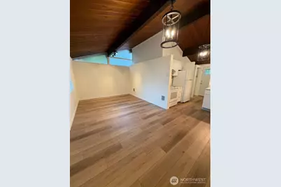 15801 Larch Way #B, Lynnwood, WA 98087 - Photo 2