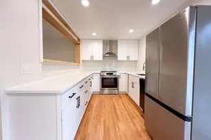 11245 12th Ave S, Seattle, WA 98168 - Photo 2