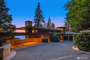 415 Shoreland Dr SE, Bellevue, WA 98004 - Photo 2