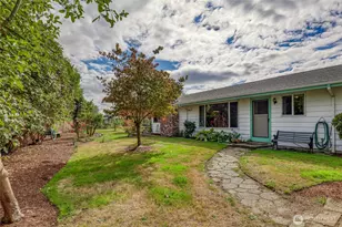649 C Ct, Enumclaw, WA 98022 - Photo 2
