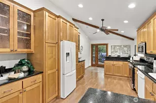 19926 40th Pl NE, Lake Forest Park, WA 98155 - Photo 10