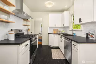 535 N 74th St, Seattle, WA 98103 - Photo 8