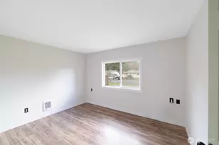 21502 106th St E, Buckley, WA 98321 - Photo 14