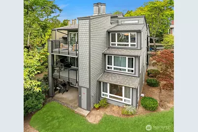12014 98th Avenue NE #302, Kirkland, WA 98034 - Photo 2