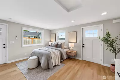 2907 SW Cloverdale St, Seattle, WA 98126 - Photo 8